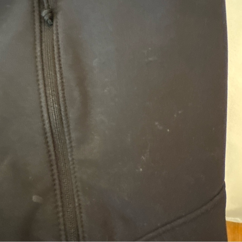 The North Face Men's Black Performance Jacket - Picture 12 of 13